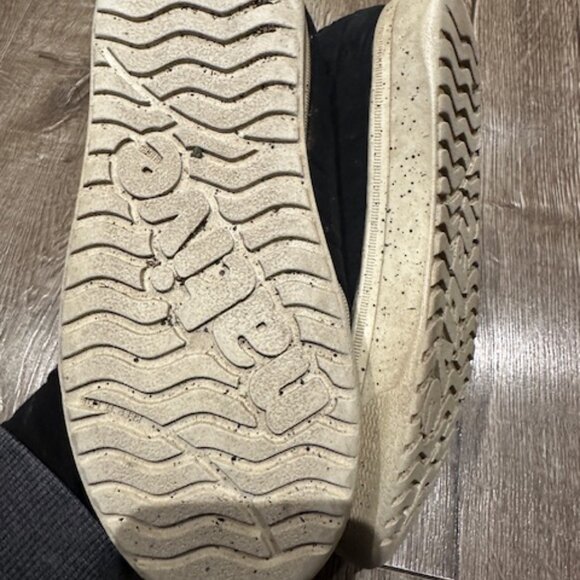 Native Winter Boots size 3 youth - Picture 2 of 3